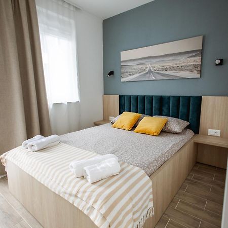 Cozy Studio Apartment In Osijek - Self Check In Luaran gambar