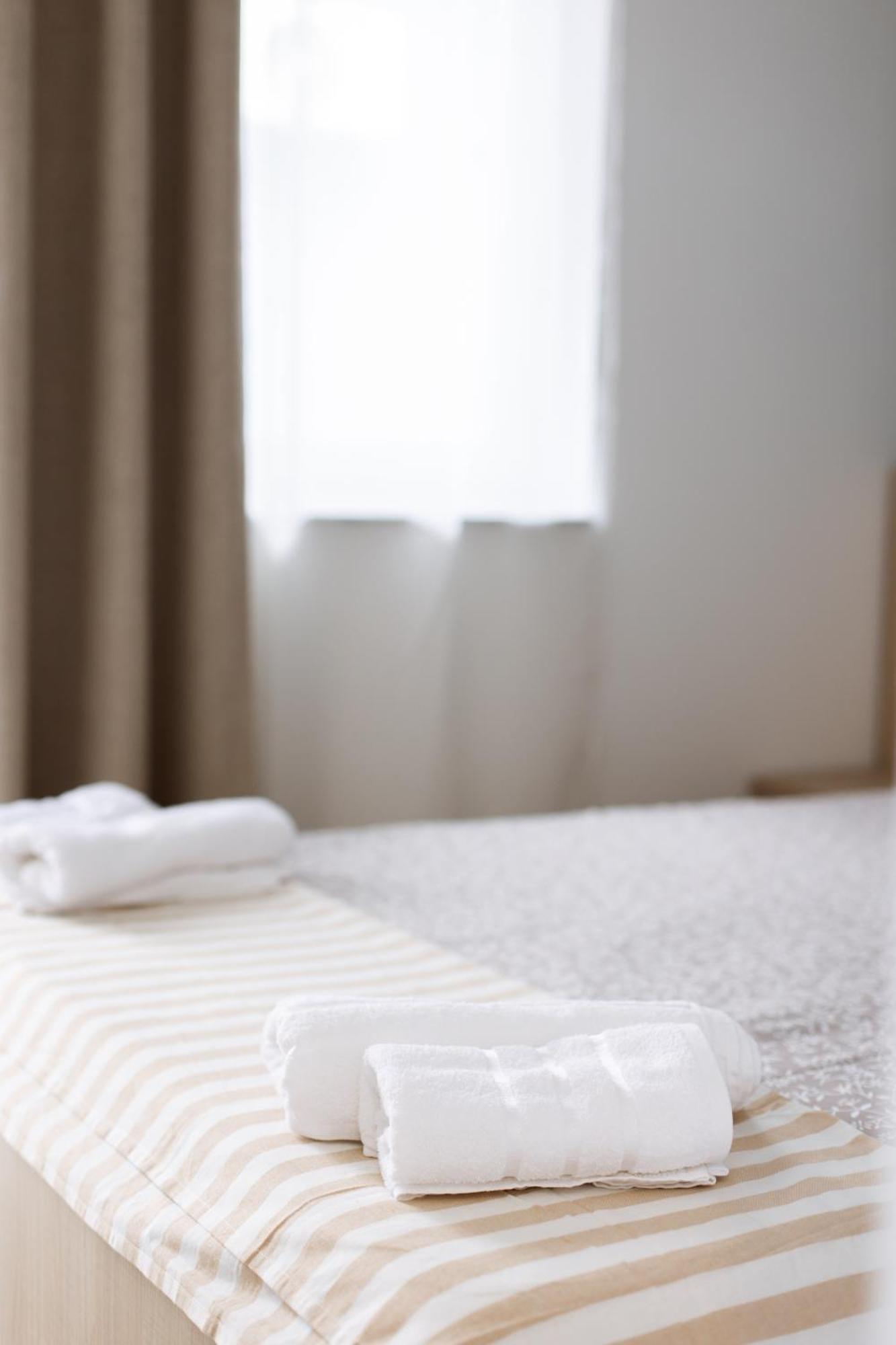 Cozy Studio Apartment In Osijek - Self Check In Luaran gambar