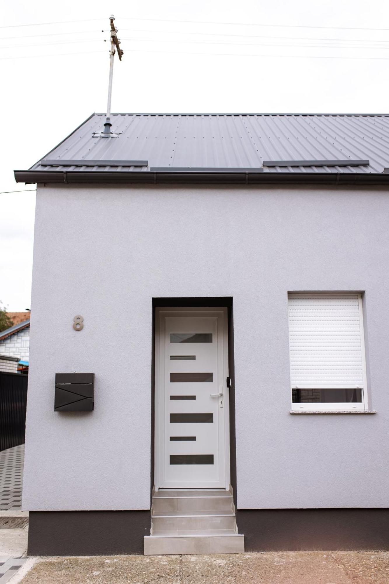 Cozy Studio Apartment In Osijek - Self Check In Luaran gambar