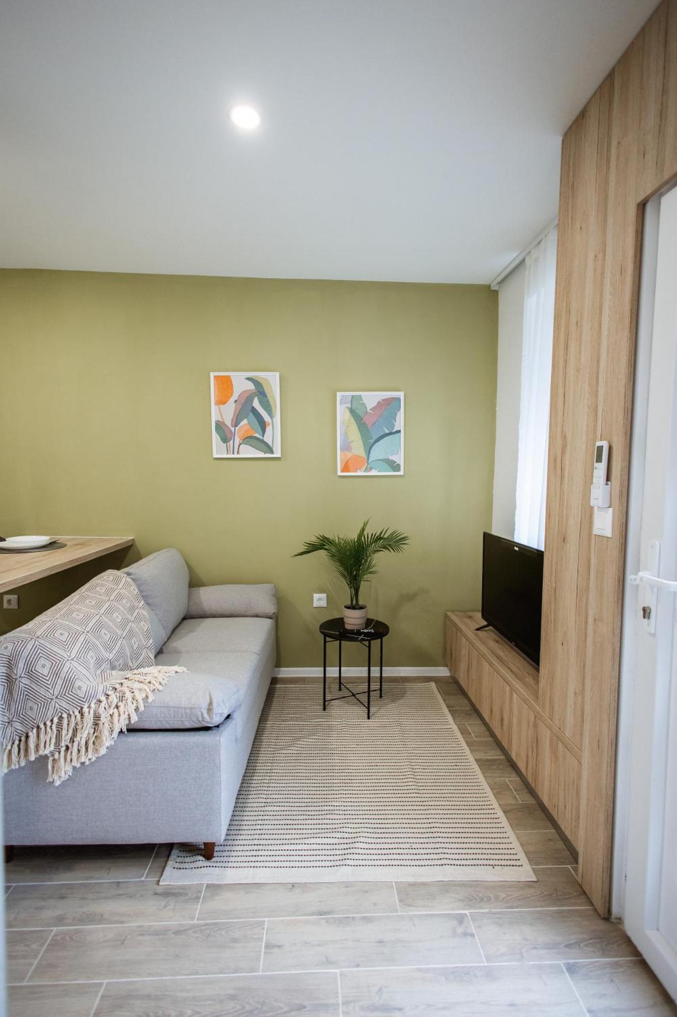 Cozy Studio Apartment In Osijek - Self Check In Luaran gambar