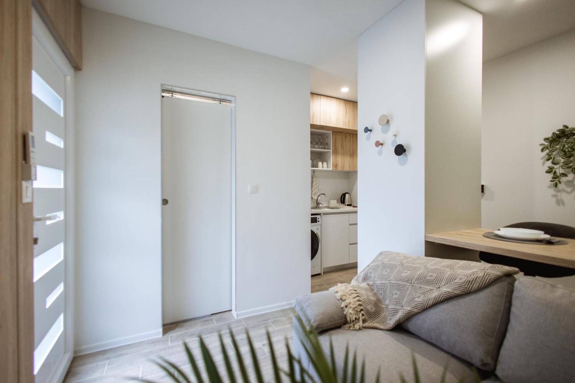 Cozy Studio Apartment In Osijek - Self Check In Luaran gambar