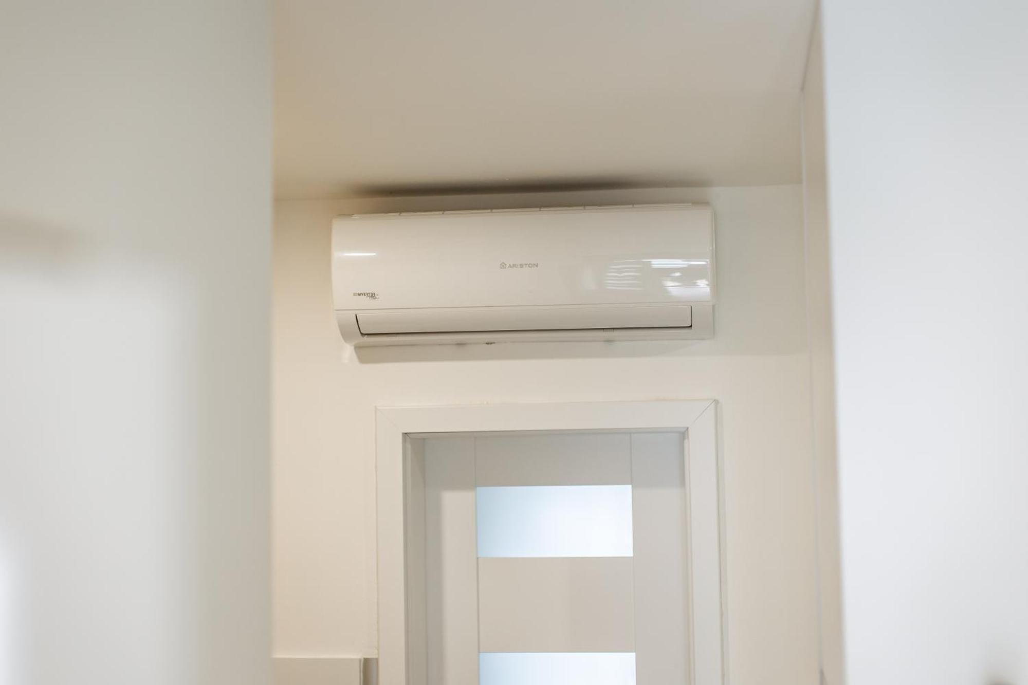 Cozy Studio Apartment In Osijek - Self Check In Luaran gambar