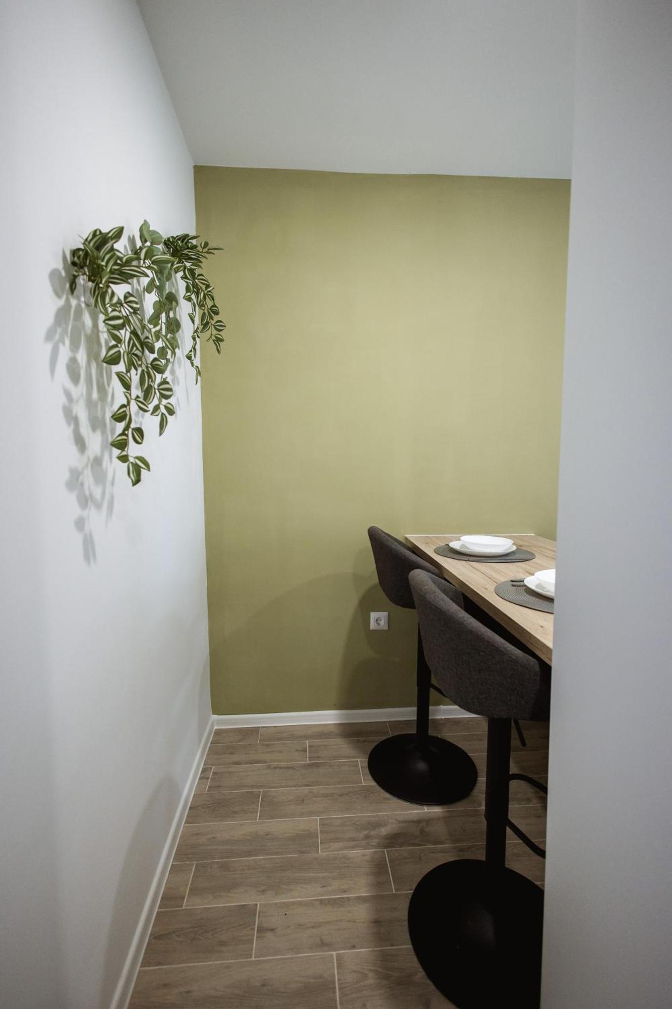 Cozy Studio Apartment In Osijek - Self Check In Luaran gambar