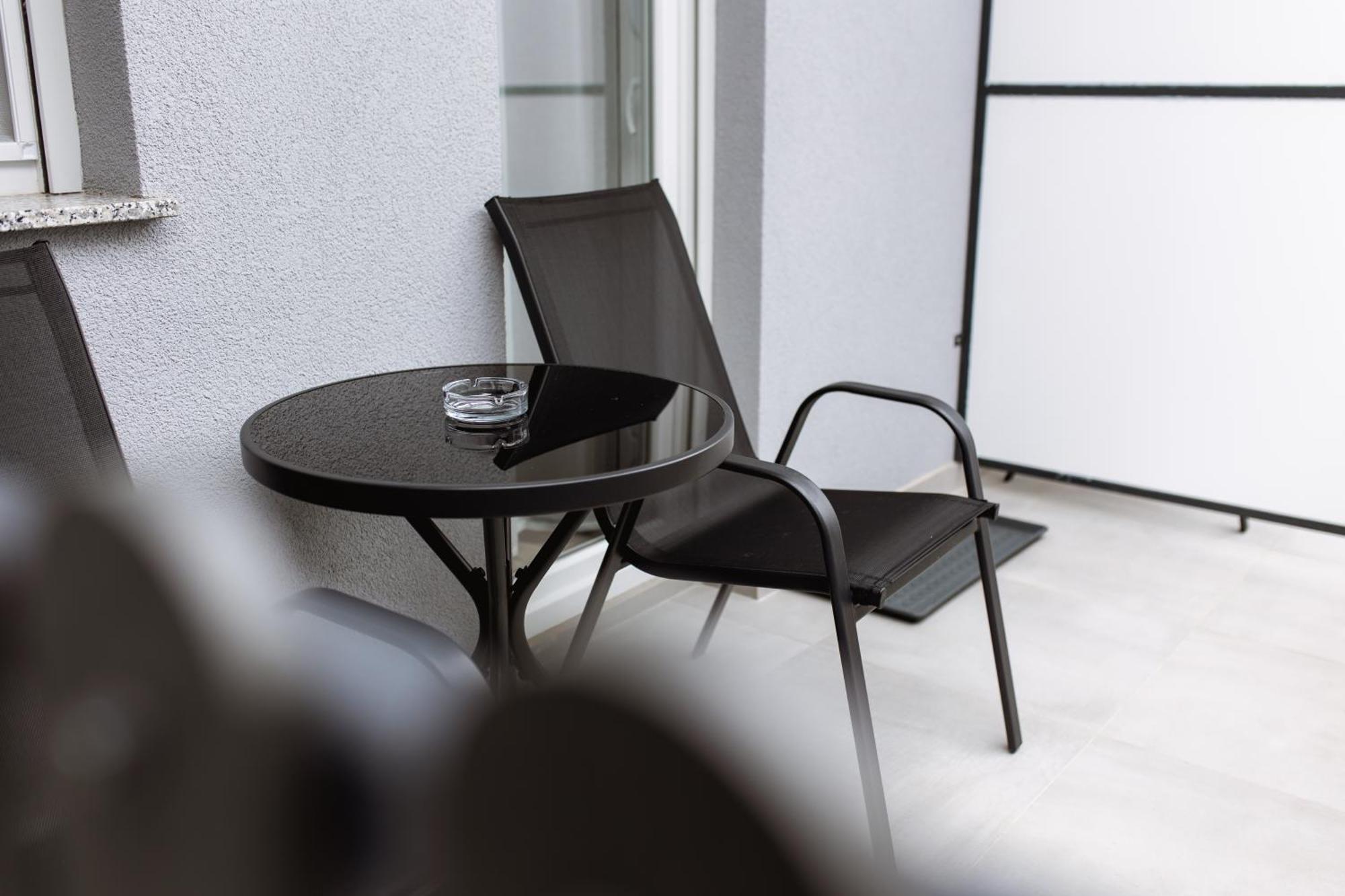 Cozy Studio Apartment In Osijek - Self Check In Luaran gambar