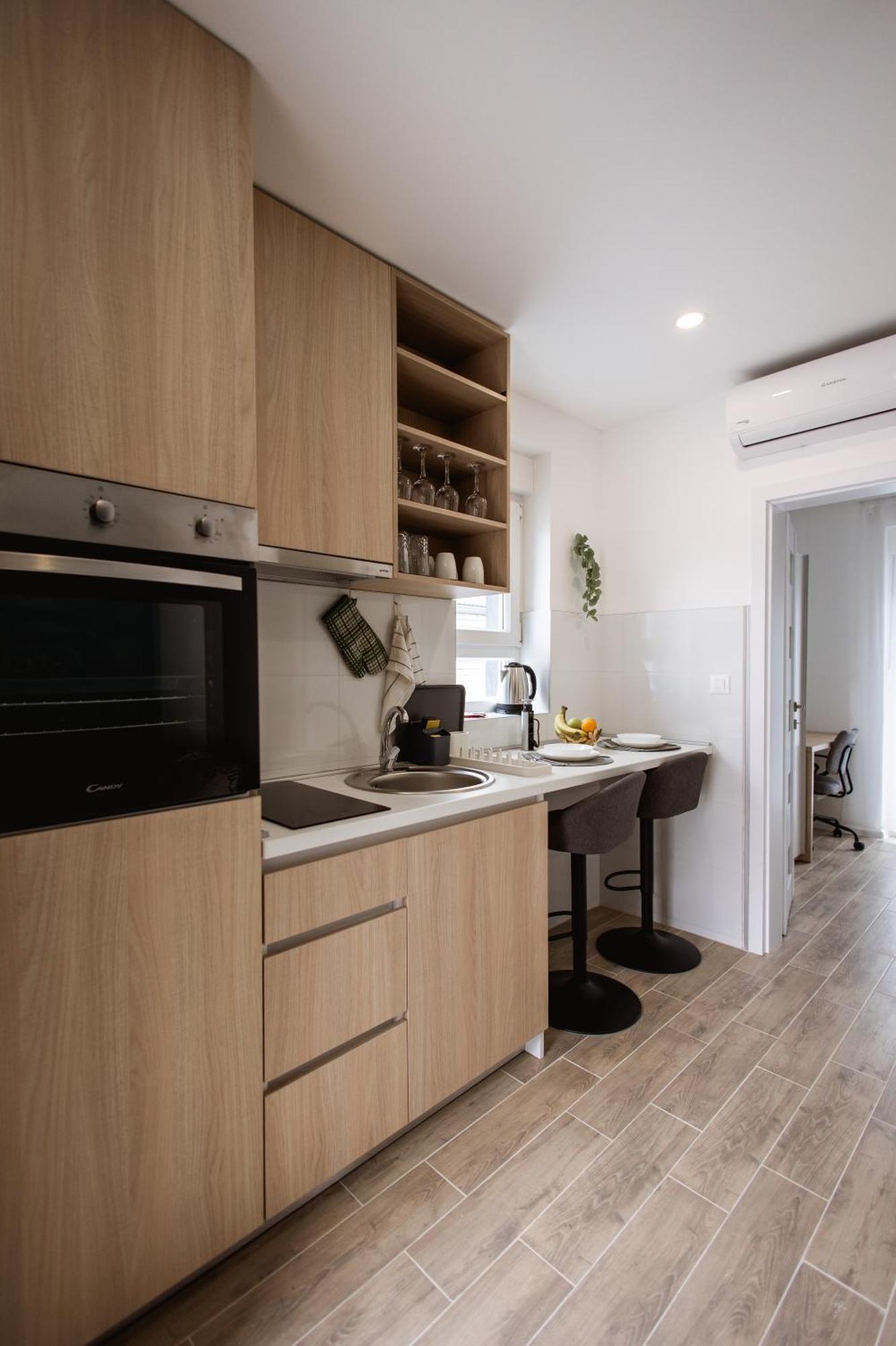 Cozy Studio Apartment In Osijek - Self Check In Luaran gambar